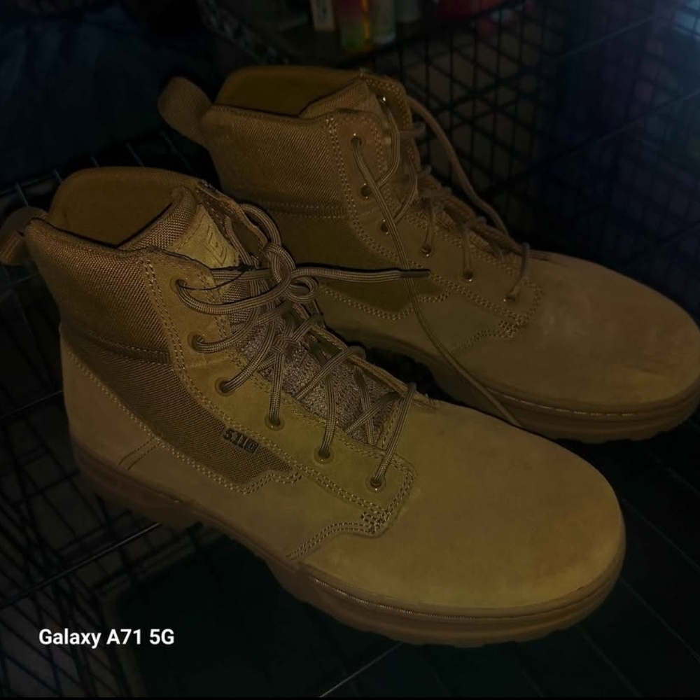 Tan Men's Boots